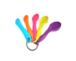 CUCHARAS MEDIDORAS DE PLTS 5 PIEZAS COLORES =910134