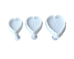 CORTADOR EYECTOR  CORAZON CON GRABADO 3 PZ