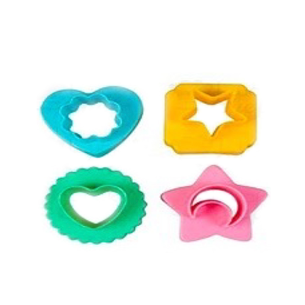 JUEGO DE CORTADORES DIFERENTES FIGURAS 4 PZ PLASTI